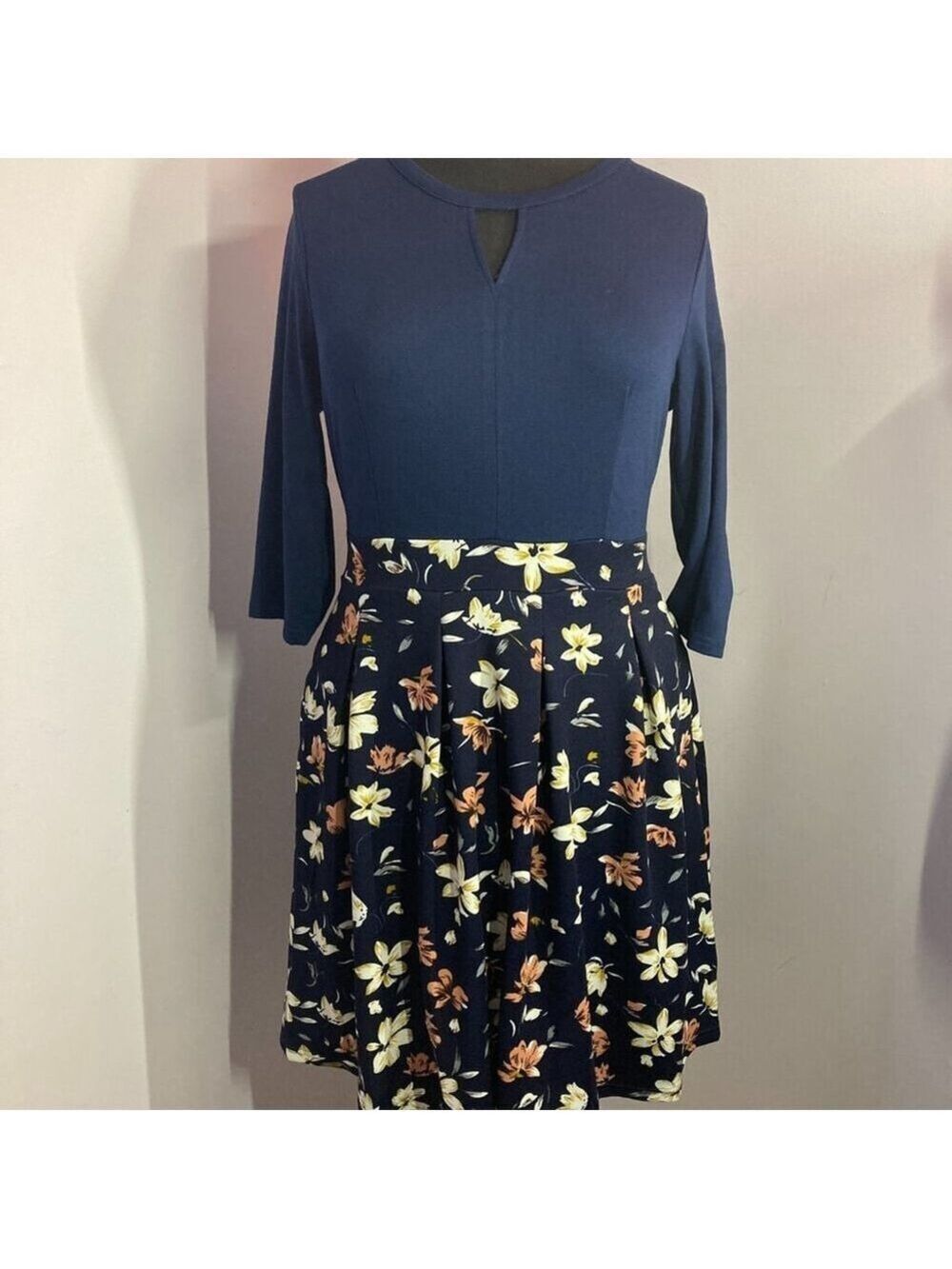 IHot Dress, Size XL, NWT
